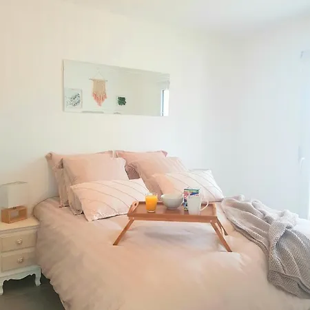 Apartment T2 Neuf Avec Terrasse - Proche Des Plages *